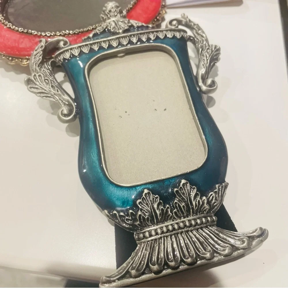 1pcs Vintage Silver Metalwork Metallic Crystals Picture Frame